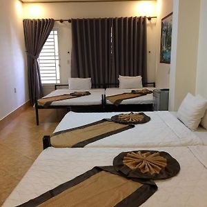 Dormitory Room Mixed